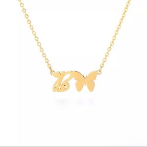 INITIAL LETTER “B” NECKLACE